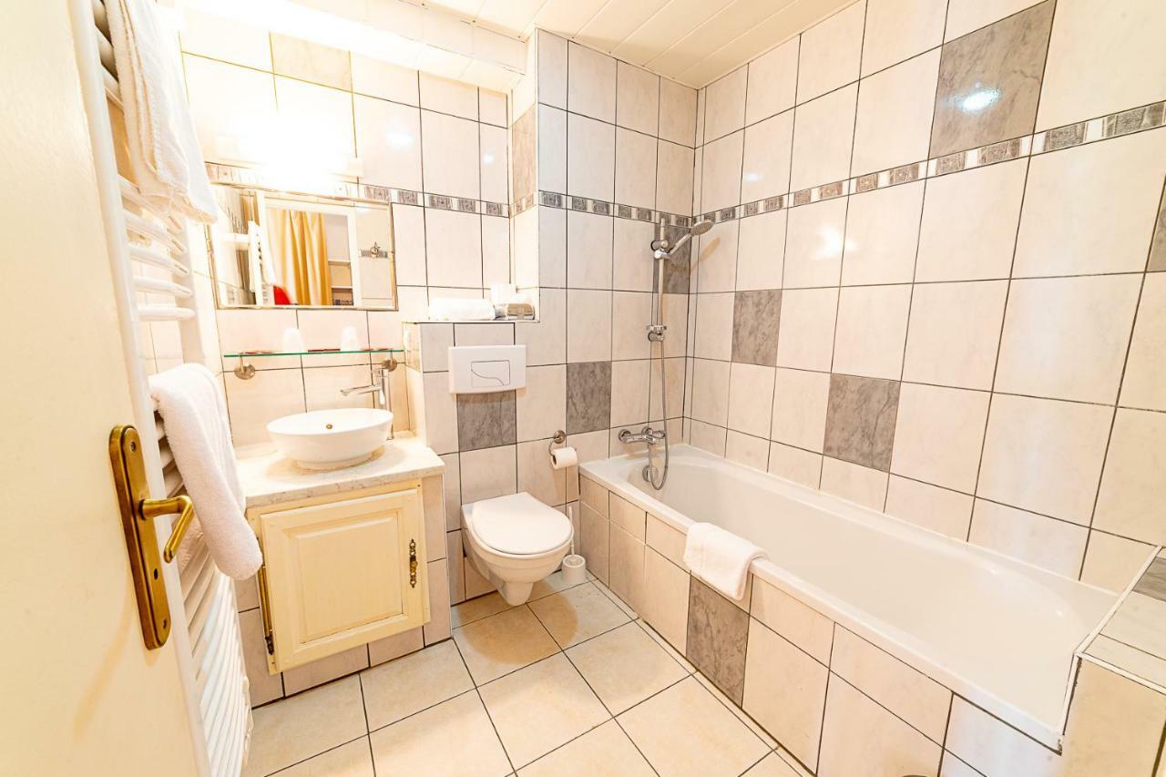 Le Grand Tetras Hotell Saint-Vérand Rum bild