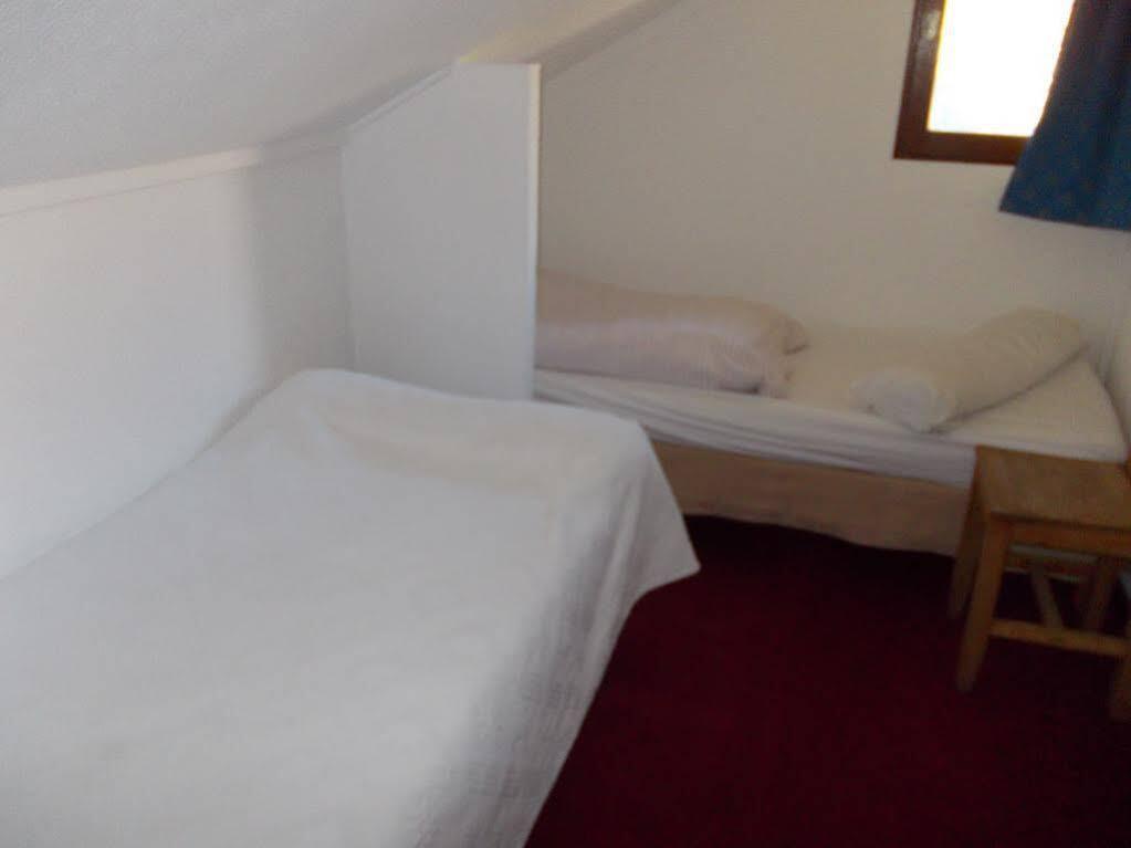 Le Grand Tetras Hotell Saint-Vérand Exteriör bild